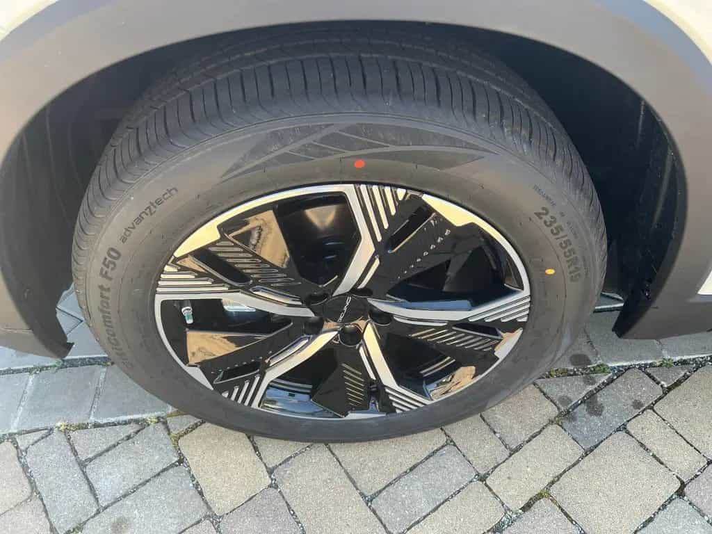BAIC Beijing X75 Top Ausstattung alle Farben bestell. null-photo-3