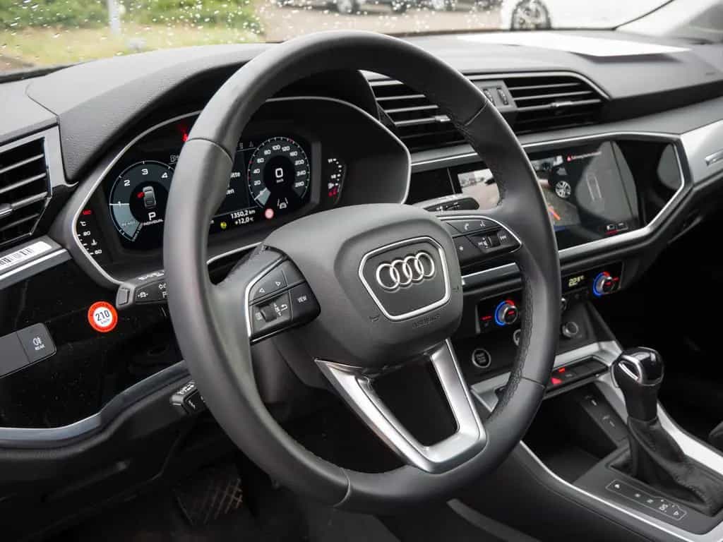 Audi Q3 Sportback 35 TDI S line KAMERA NAVI ACC LED 05/2022-photo-14