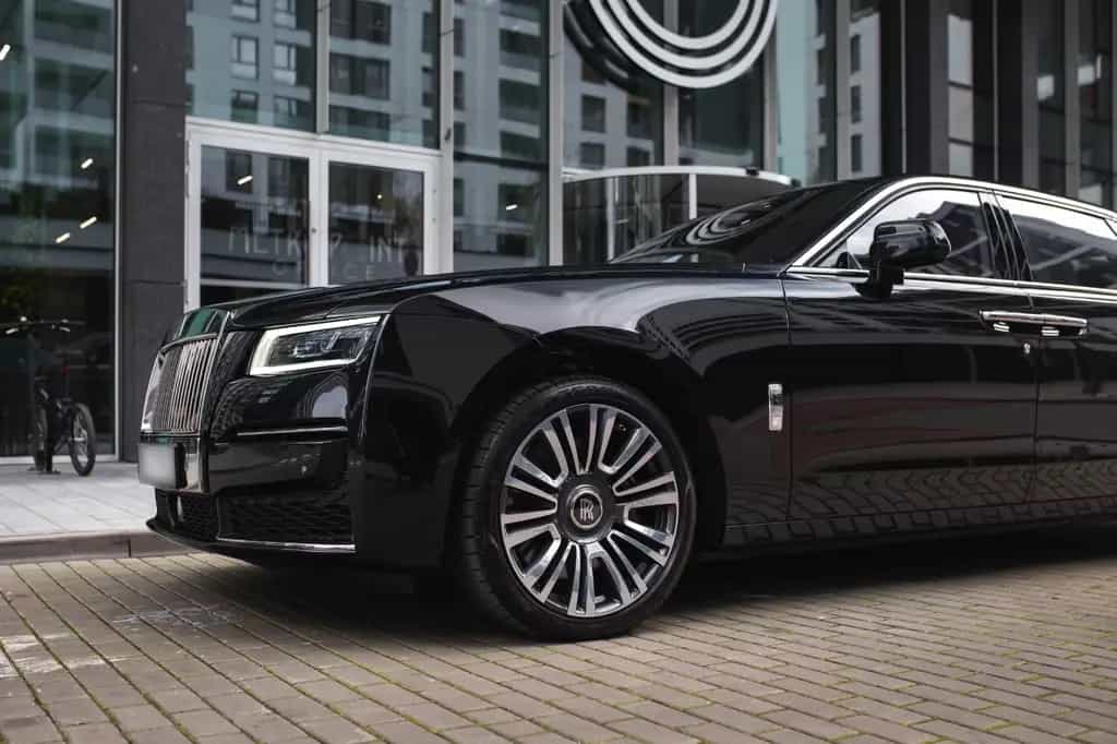 Rolls-Royce Ghost EWB Bespoke, High spec, Warranty 09/2021-photo-1