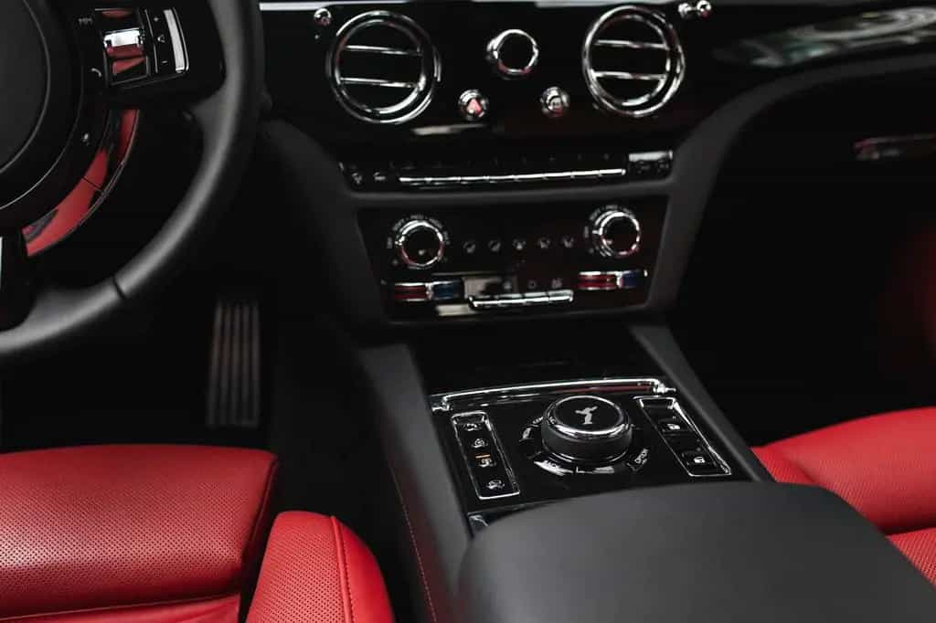 Rolls-Royce Ghost EWB Bespoke, High spec, Warranty 09/2021-photo-24