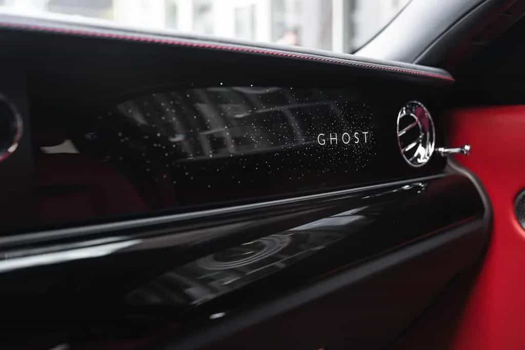 Rolls-Royce Ghost EWB Bespoke, High spec, Warranty 09/2021-photo-28
