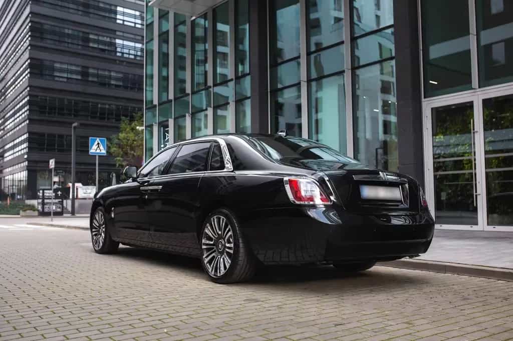Rolls-Royce Ghost EWB Bespoke, High spec, Warranty 09/2021-photo-4