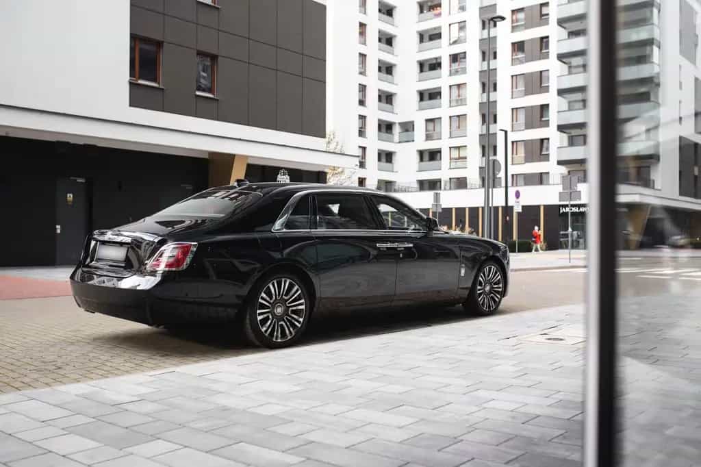 Rolls-Royce Ghost EWB Bespoke, High spec, Warranty 09/2021-photo-6