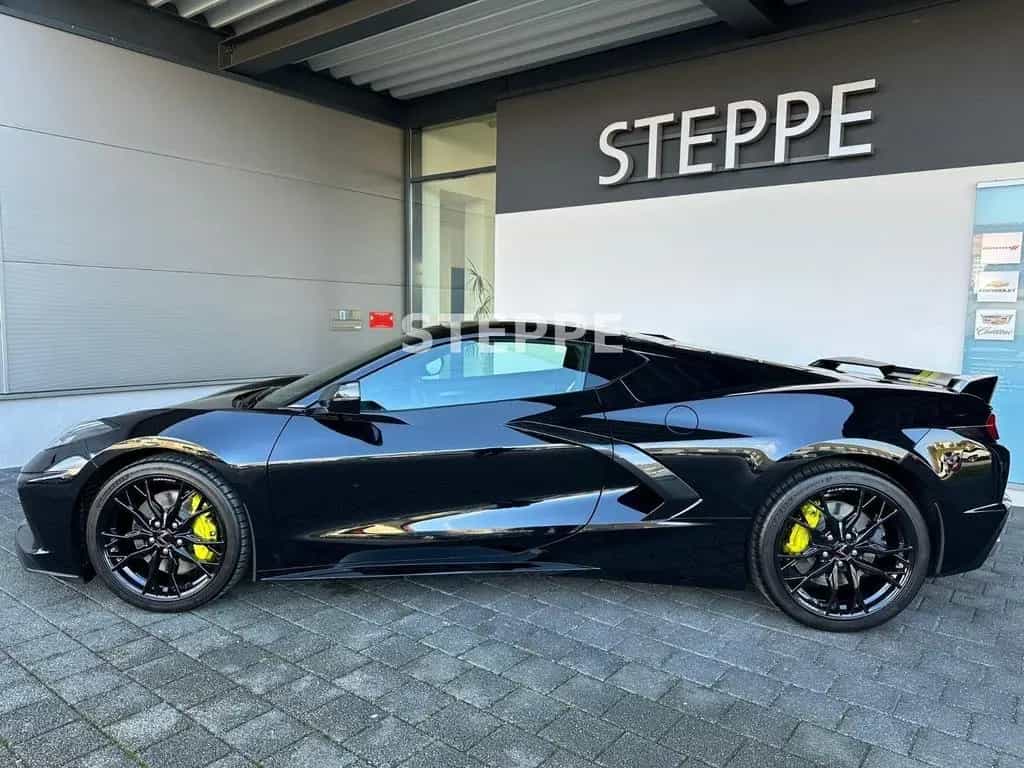 Corvette C8 Stingray Coupe 6,2 V8 3LT Europamodell 08/2025-photo-21