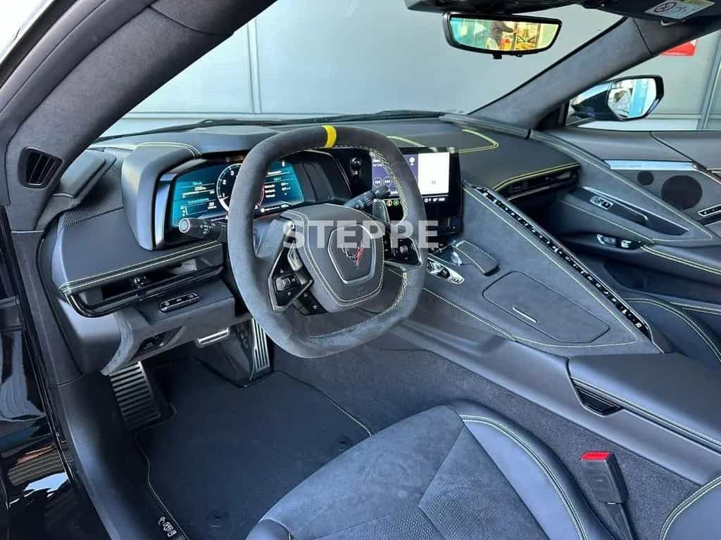 Corvette C8 Stingray Coupe 6,2 V8 3LT Europamodell 08/2025-photo-5