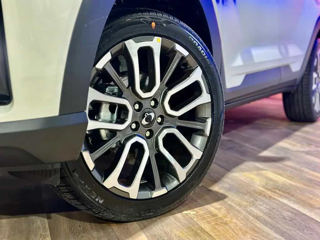 Ssangyong Torres Sapphire *20"LM*SHZ*Finanzierung möglich* 10/2024-photo-29