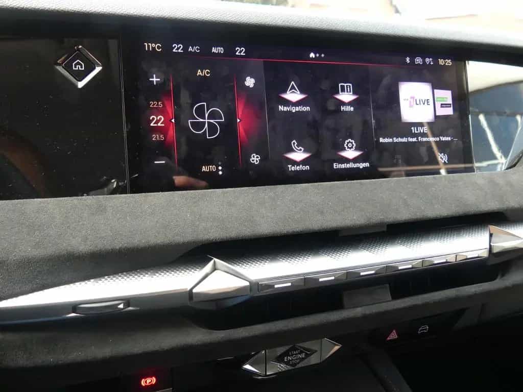 DS Automobiles DS4 BlueHDi 130 Performance Line+ 09/2023-photo-12