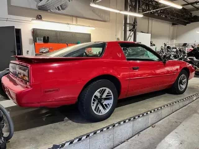 Pontiac Firebird 05/1991-photo-2