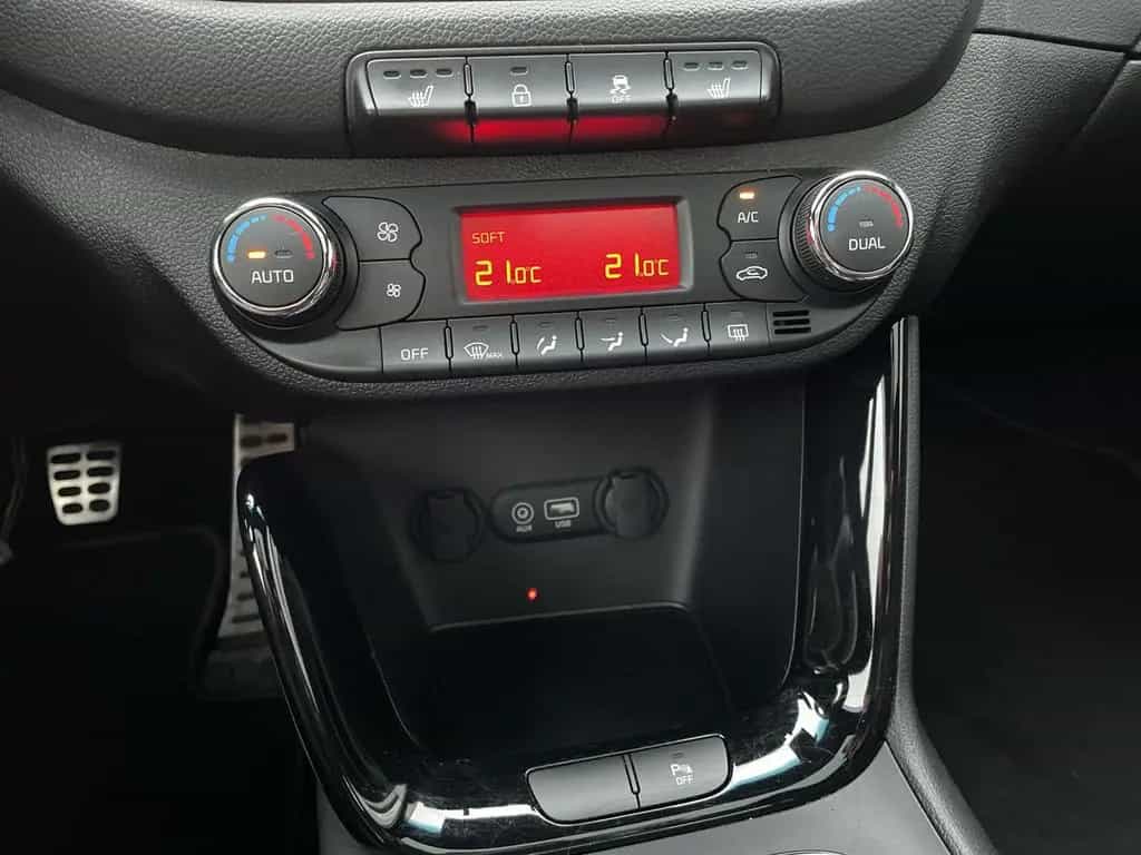 Kia pro Ceed 1.6 T-GDI GT-Track *Pano*Navi*Kamera* 06/2018-photo-12