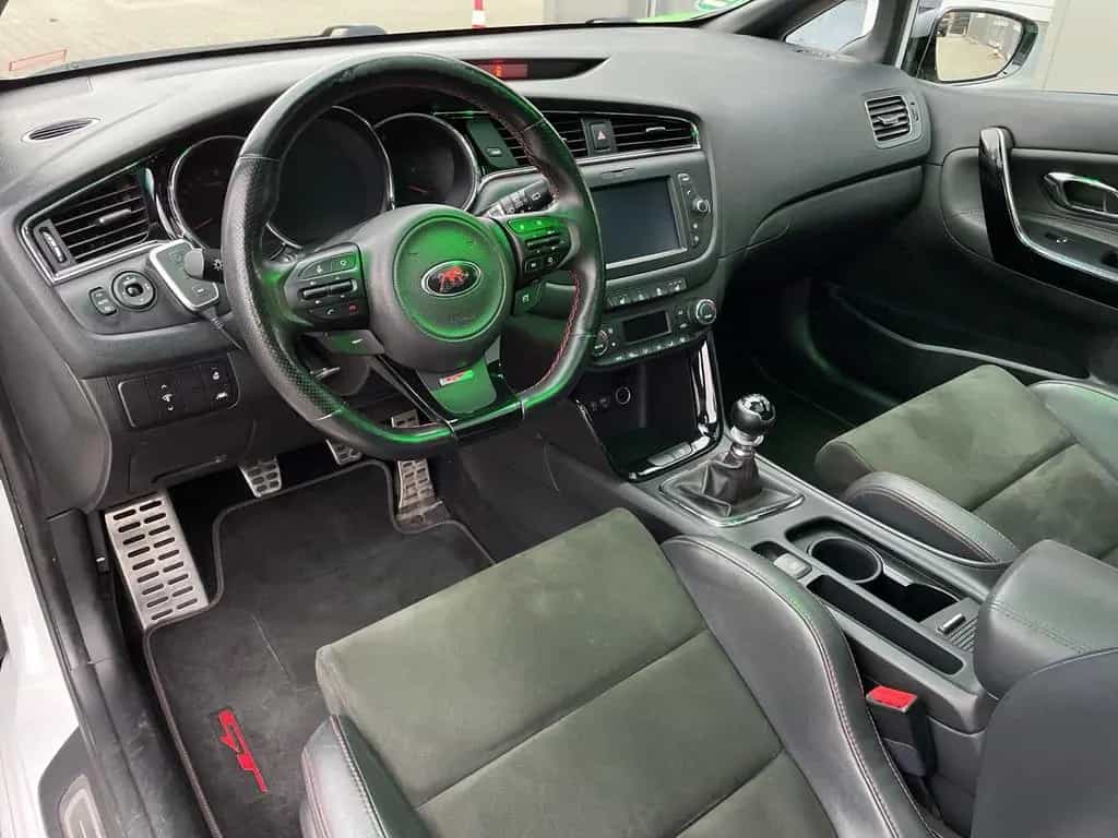 Kia pro Ceed 1.6 T-GDI GT-Track *Pano*Navi*Kamera* 06/2018-photo-5