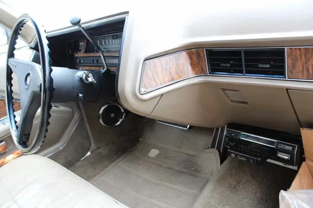 Cadillac Deville Coupe' De Ville 7,6 Lit., V8 Original Zustand!! 07/1970-photo-12