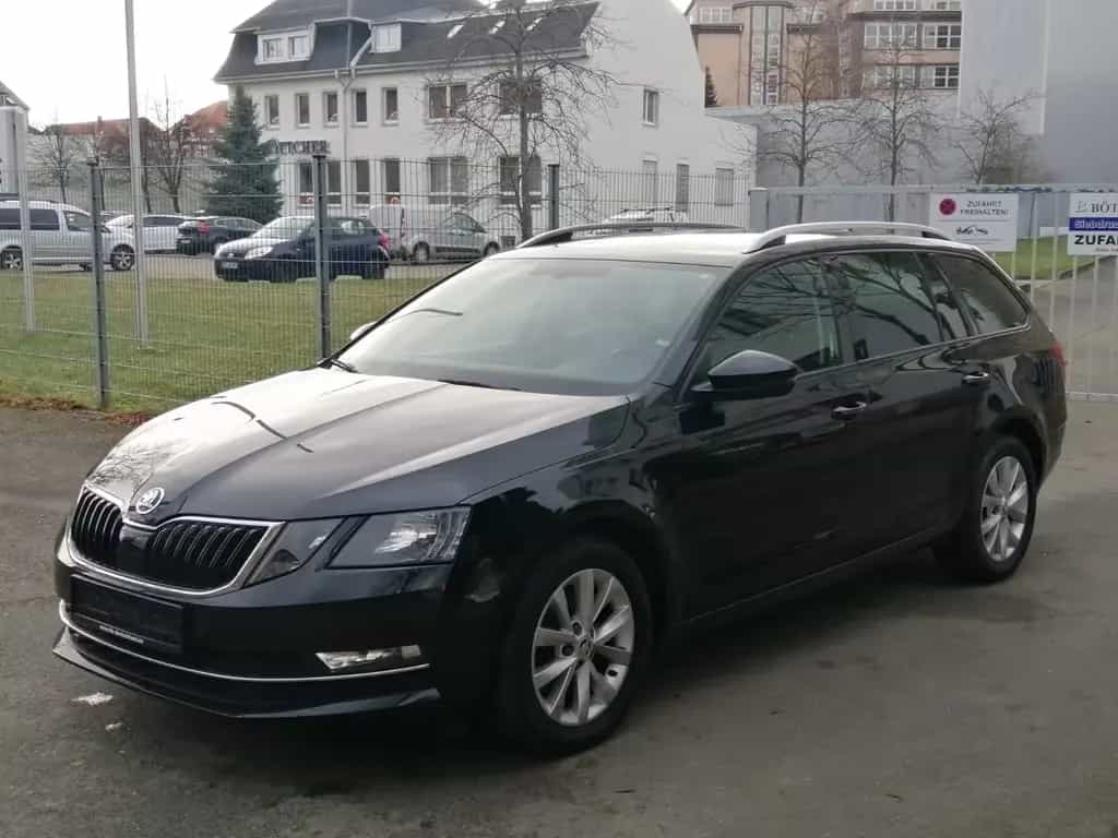 Skoda Octavia Combi "Style 4x4" 01/2019-photo-0