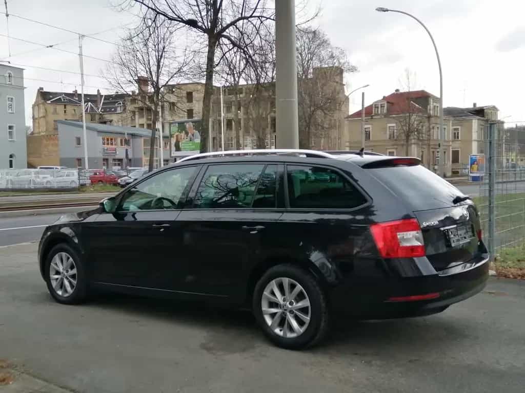 Skoda Octavia Combi "Style 4x4" 01/2019-photo-3