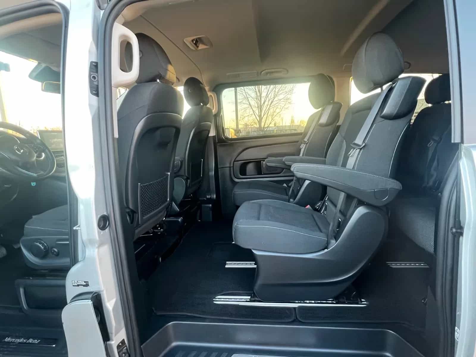 Mercedes-Benz V-Class 250 01/2019-photo-11