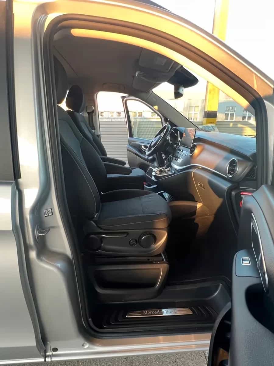Mercedes-Benz V-Class 250 01/2019-photo-12