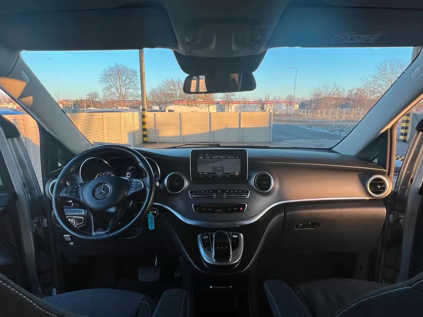 Mercedes-Benz V-Class 250 01/2019-photo-14
