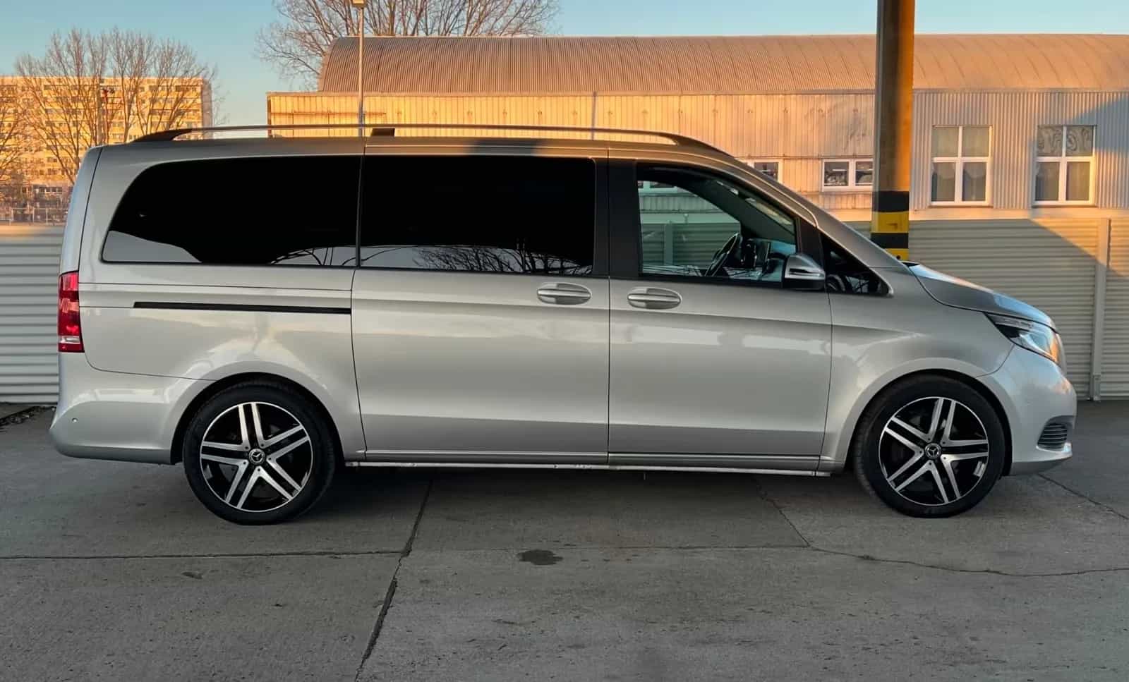 Mercedes-Benz V-Class 250 01/2019-photo-4