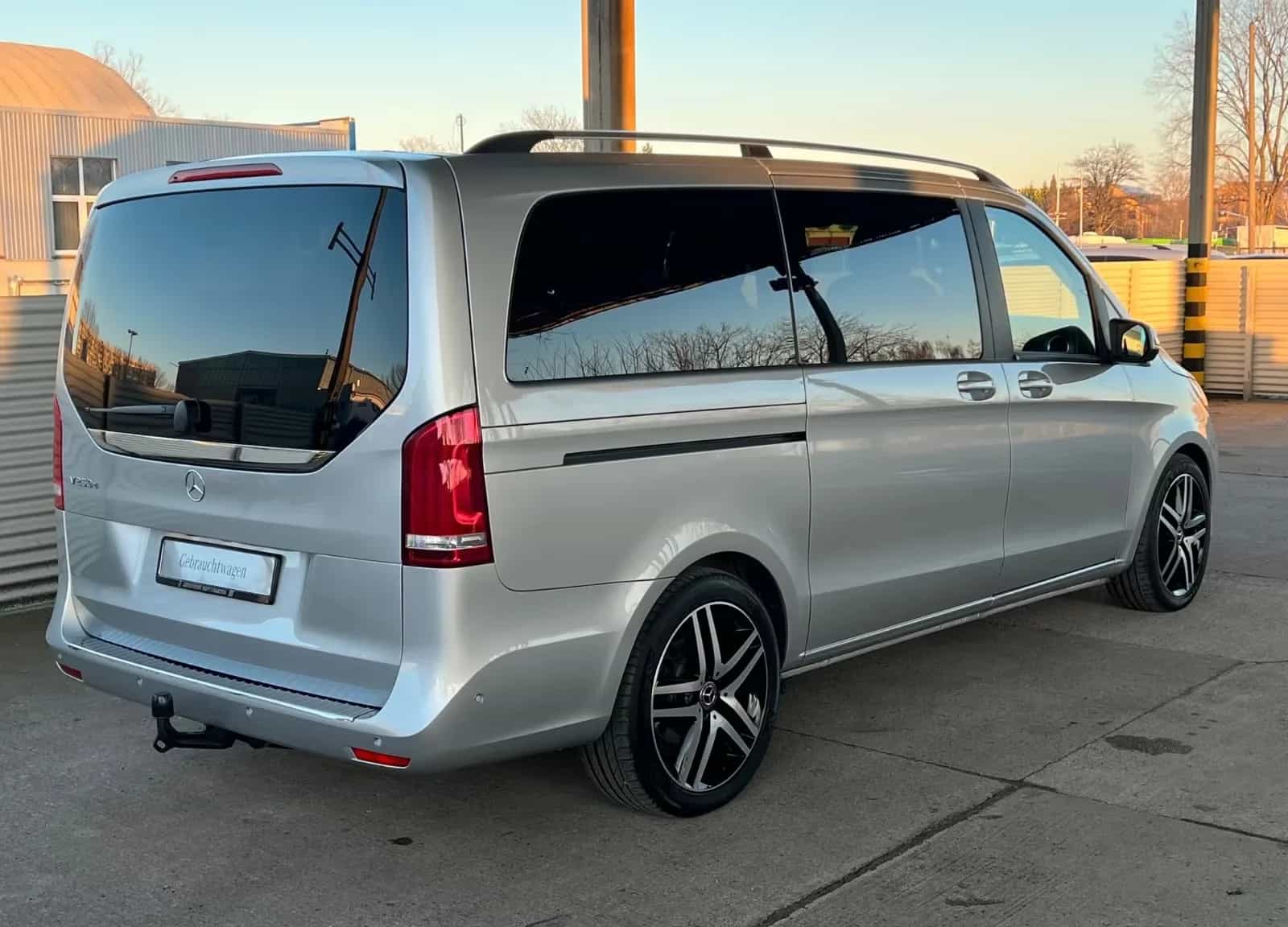 Mercedes-Benz V-Class 250 01/2019-photo-5
