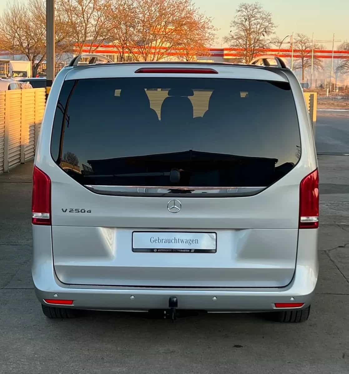 Mercedes-Benz V-Class 250 01/2019-photo-7