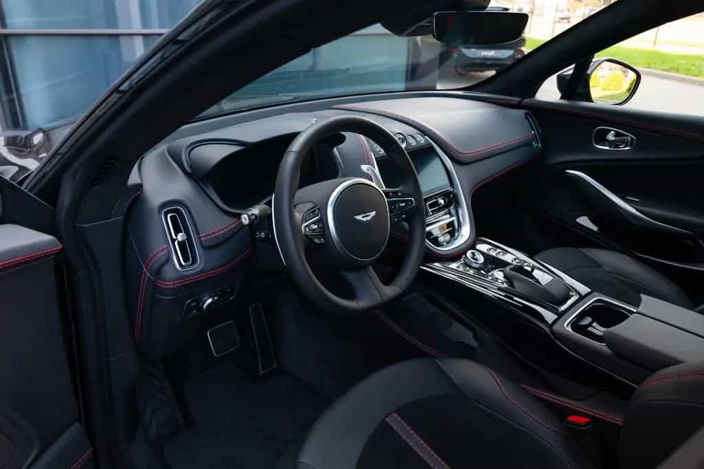 Aston Martin DBX 4.0 V8 DBX707 07/2025-photo-13