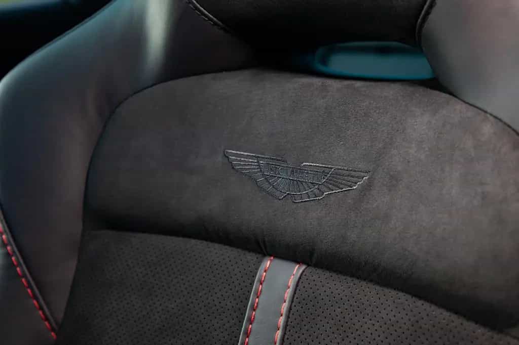 Aston Martin DBX 4.0 V8 DBX707 07/2025-photo-18