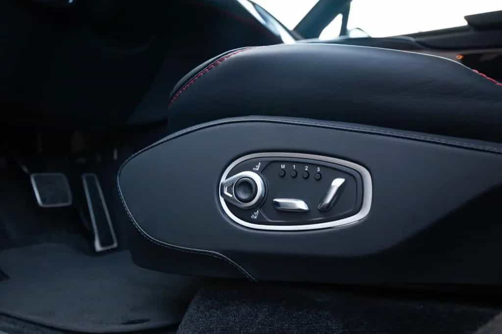 Aston Martin DBX 4.0 V8 DBX707 07/2025-photo-19