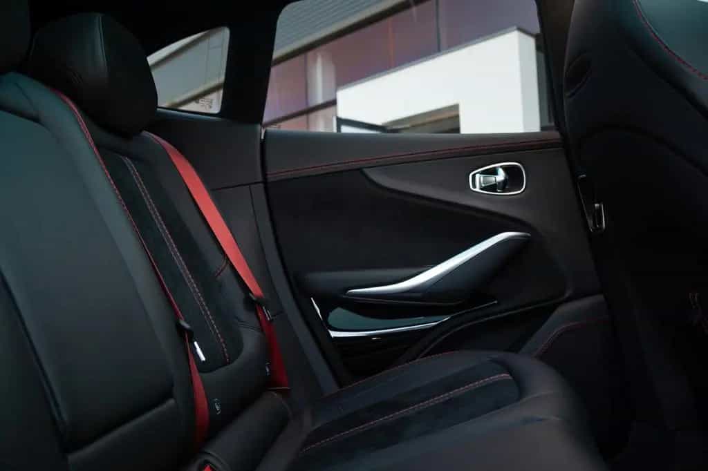 Aston Martin DBX 4.0 V8 DBX707 07/2025-photo-21