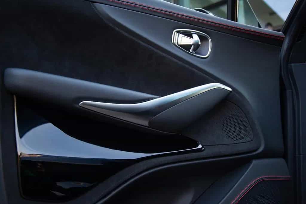 Aston Martin DBX 4.0 V8 DBX707 07/2025-photo-23