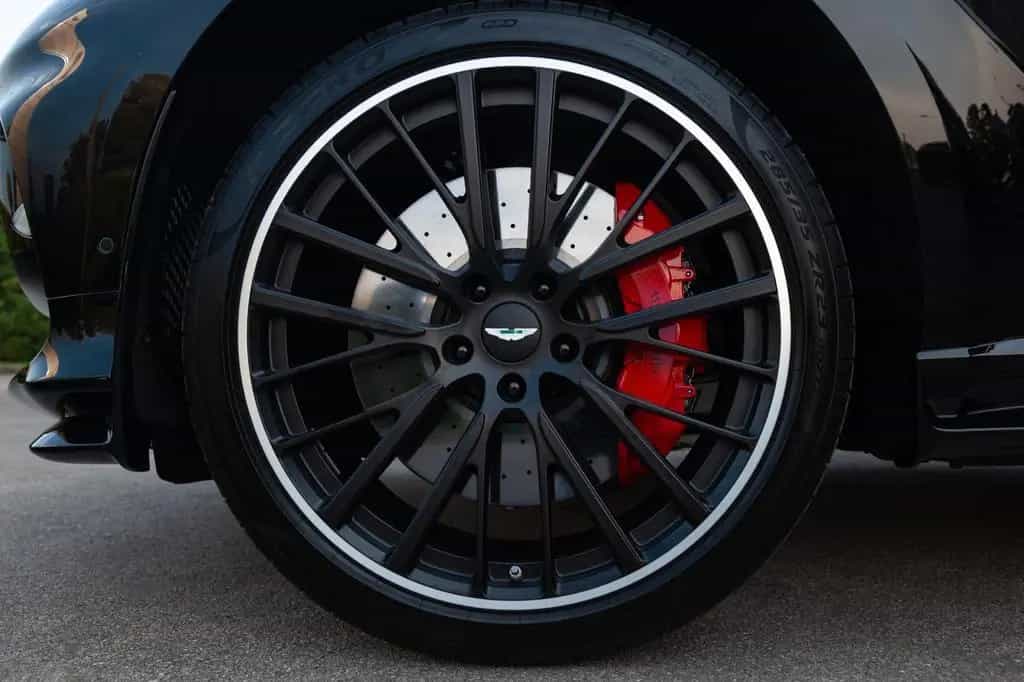 Aston Martin DBX 4.0 V8 DBX707 07/2025-photo-8