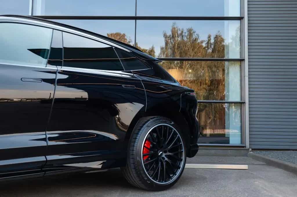 Aston Martin DBX 4.0 V8 DBX707 07/2025-photo-9