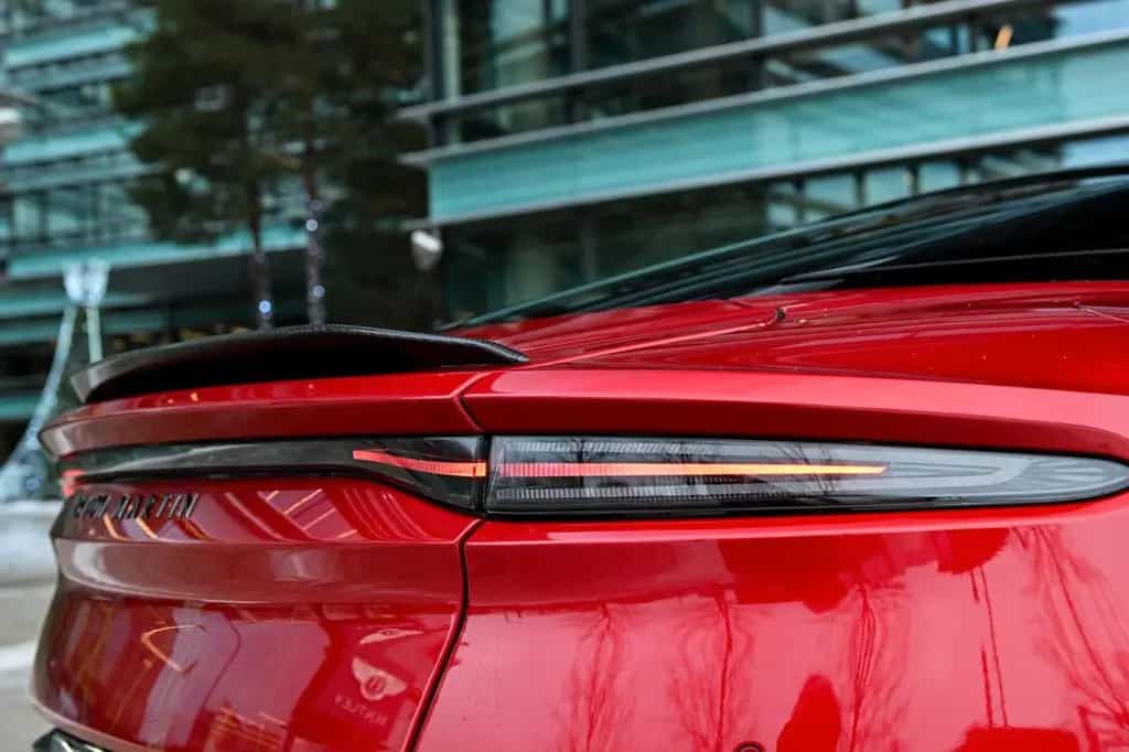 Aston Martin DBS 5.2 V12 05/2022-photo-11