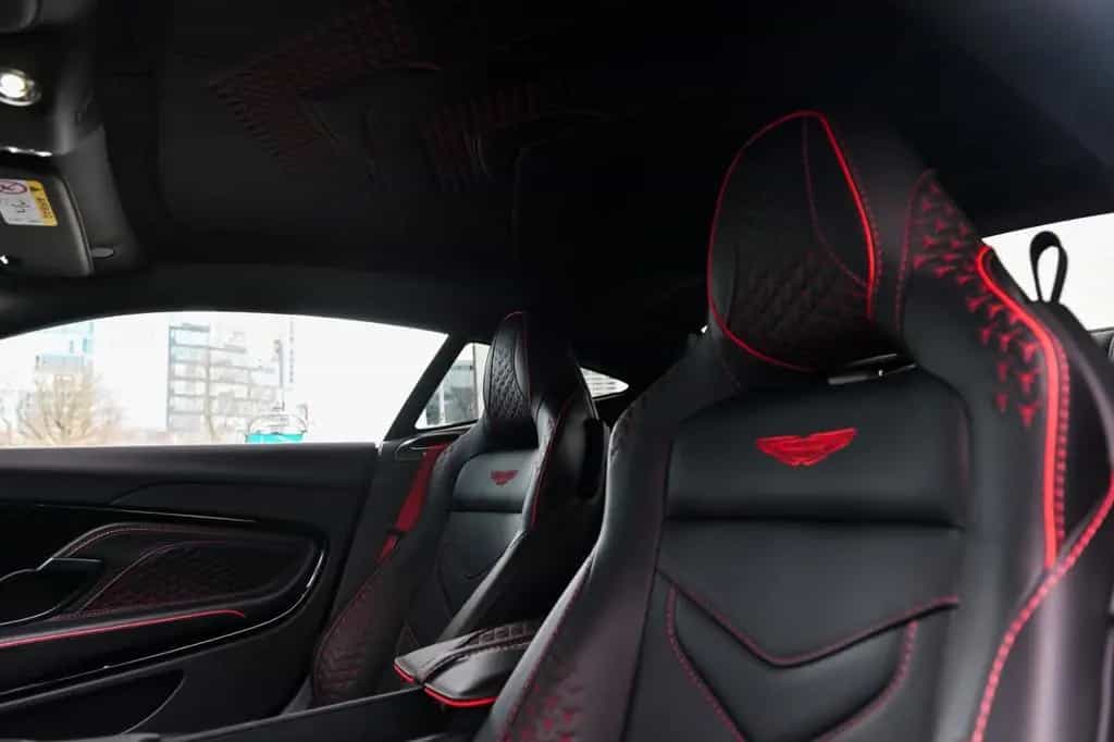 Aston Martin DBS 5.2 V12 05/2022-photo-12