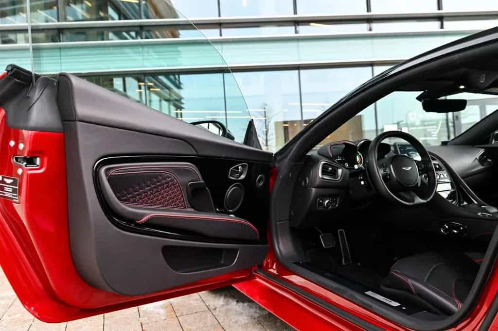 Aston Martin DBS 5.2 V12 05/2022-photo-9