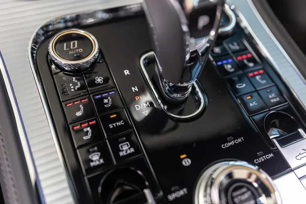 Bentley Continental GTC Azure V8 07/2025-photo-15