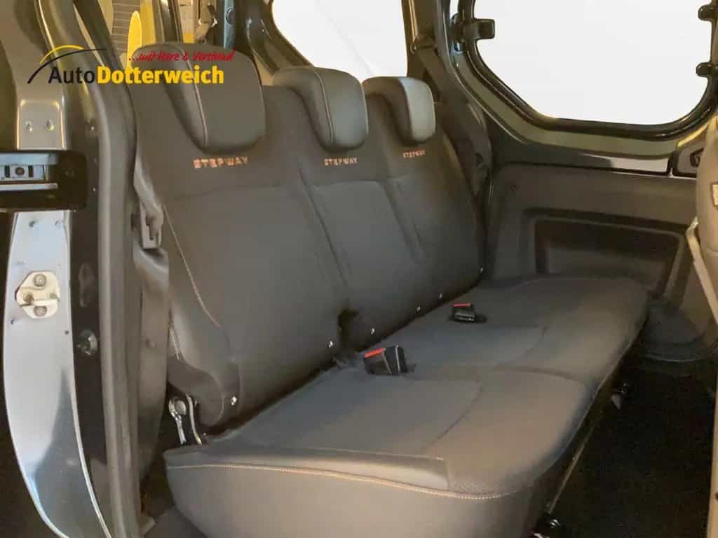 Dacia Dokker Stepway  TCe 115 Rollifahrer Heckeinstieg 09/2017-photo-18