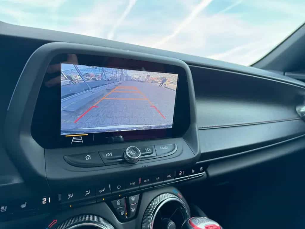 Chevrolet Coupé Sport ss 6.2 zl1 V8 Carplay Kamera Schalte 07/2019-photo-6
