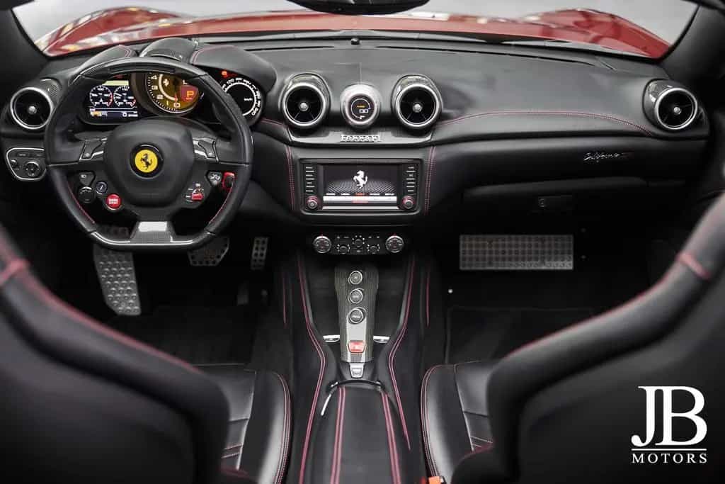 Ferrari California T LED Lenkrad Carbon Deutsches Fzg. 09/2015-photo-33