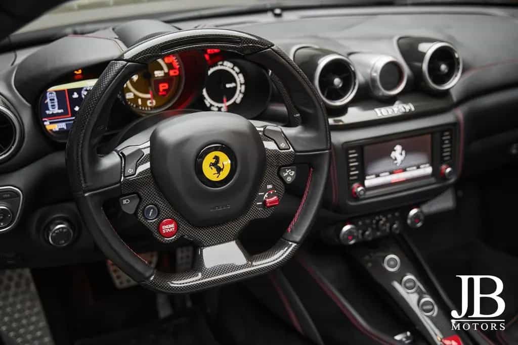 Ferrari California T LED Lenkrad Carbon Deutsches Fzg. 09/2015-photo-36