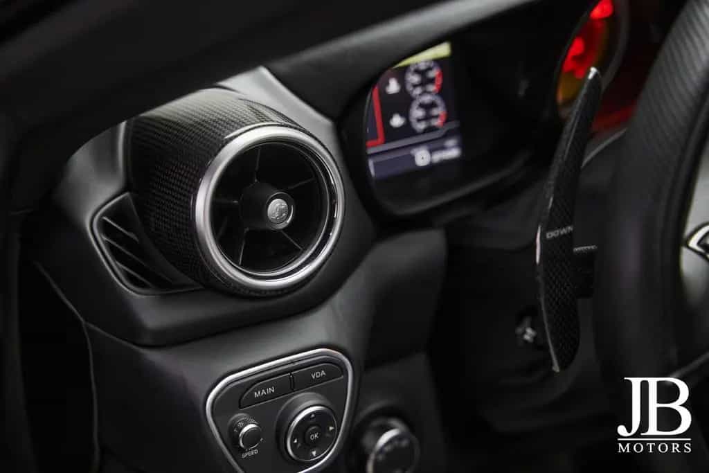 Ferrari California T LED Lenkrad Carbon Deutsches Fzg. 09/2015-photo-37