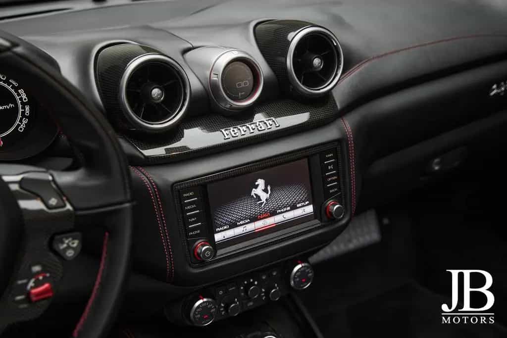 Ferrari California T LED Lenkrad Carbon Deutsches Fzg. 09/2015-photo-42