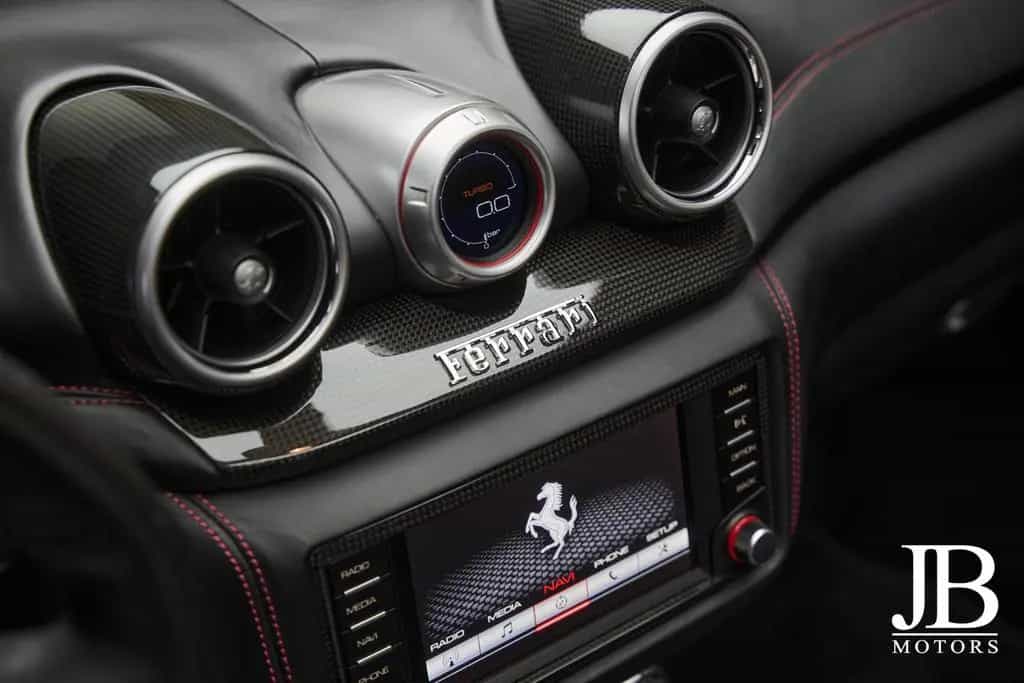 Ferrari California T LED Lenkrad Carbon Deutsches Fzg. 09/2015-photo-43