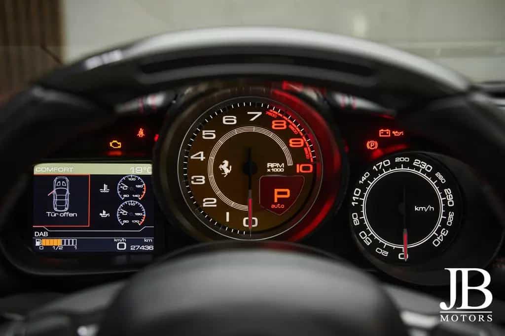 Ferrari California T LED Lenkrad Carbon Deutsches Fzg. 09/2015-photo-45