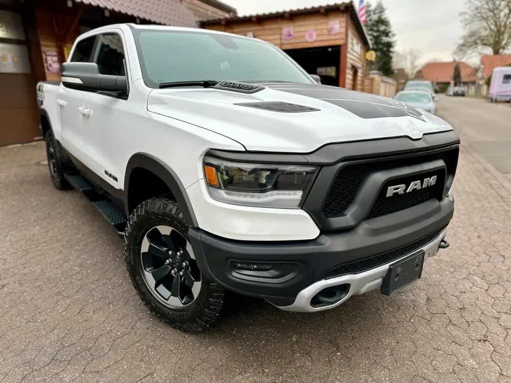 Dodge RAM 5.7 V8*4X4*REBEL*LEDER*LED*NAVI*AHK*MFL*GARANTIE 07/2020-photo-10