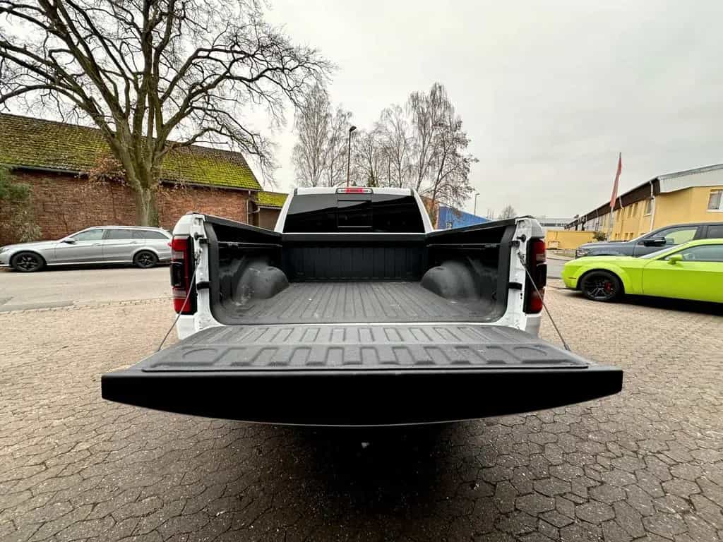 Dodge RAM 5.7 V8*4X4*REBEL*LEDER*LED*NAVI*AHK*MFL*GARANTIE 07/2020-photo-21