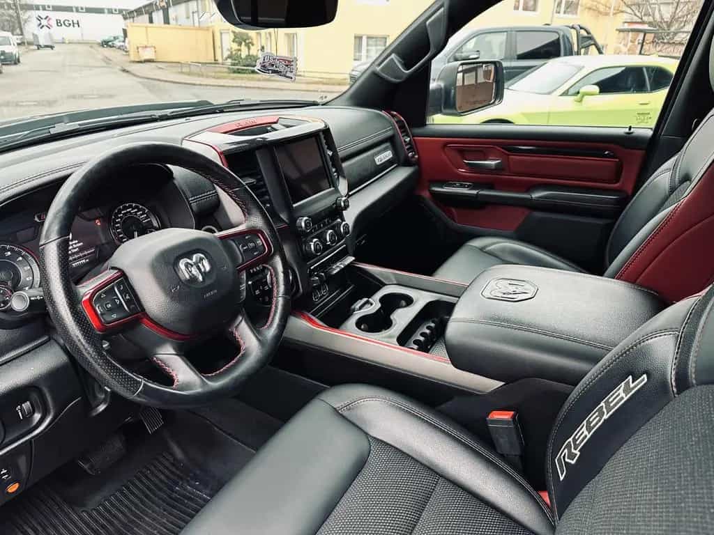 Dodge RAM 5.7 V8*4X4*REBEL*LEDER*LED*NAVI*AHK*MFL*GARANTIE 07/2020-photo-31