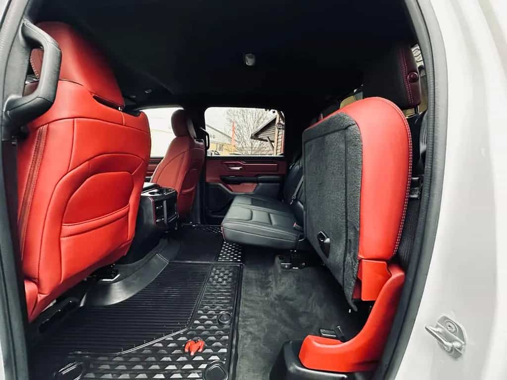 Dodge RAM 5.7 V8*4X4*REBEL*LEDER*LED*NAVI*AHK*MFL*GARANTIE 07/2020-photo-37