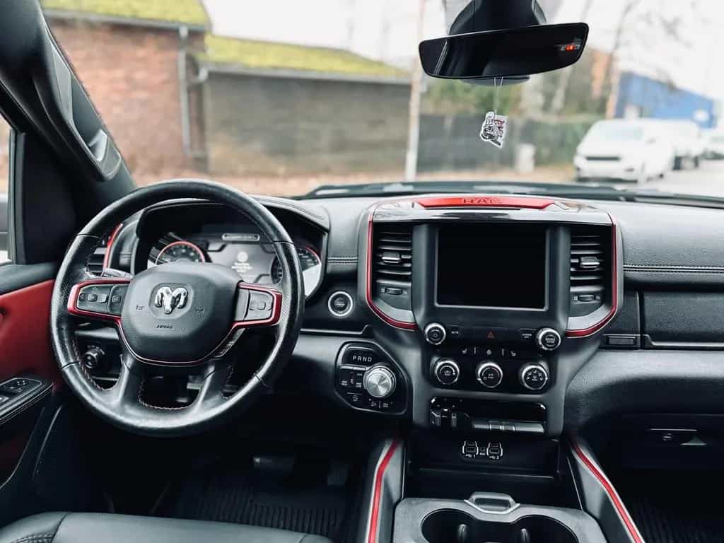 Dodge RAM 5.7 V8*4X4*REBEL*LEDER*LED*NAVI*AHK*MFL*GARANTIE 07/2020-photo-38