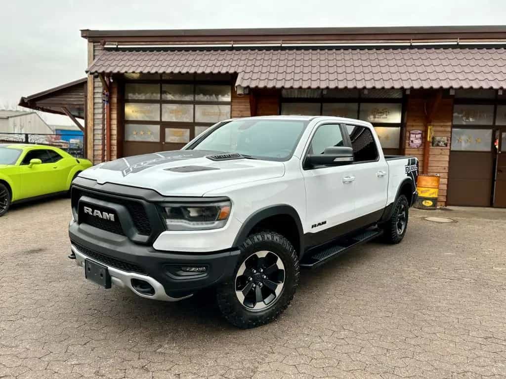 Dodge RAM 5.7 V8*4X4*REBEL*LEDER*LED*NAVI*AHK*MFL*GARANTIE 07/2020-photo-4