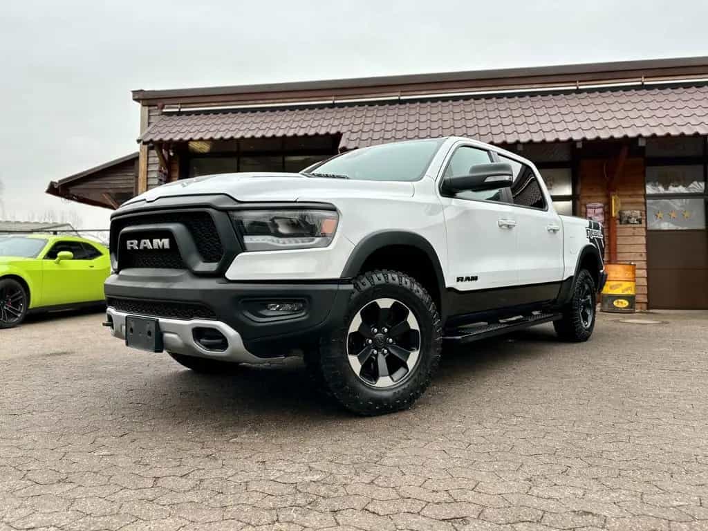 Dodge RAM 5.7 V8*4X4*REBEL*LEDER*LED*NAVI*AHK*MFL*GARANTIE 07/2020-photo-5