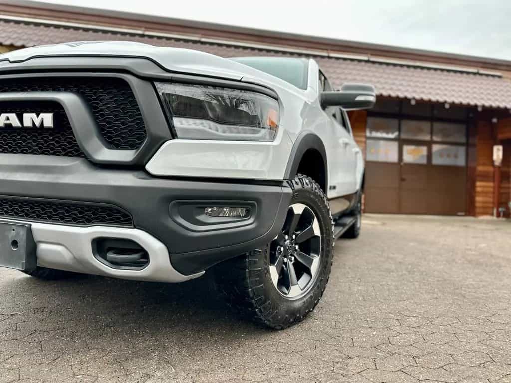 Dodge RAM 5.7 V8*4X4*REBEL*LEDER*LED*NAVI*AHK*MFL*GARANTIE 07/2020-photo-6